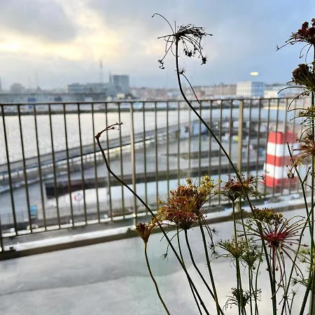 Directly To Seafront Of Bassin 7 With Big Balcony And Free Parking Apartmán Århus