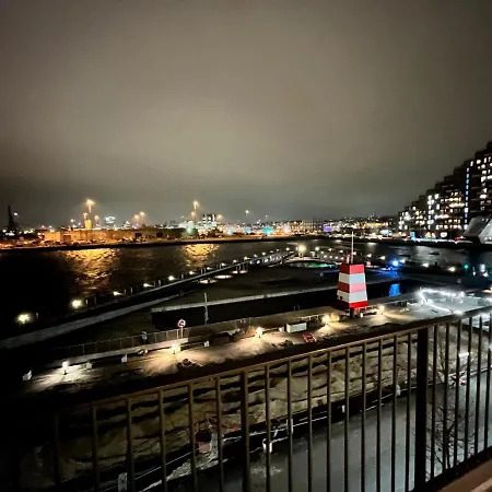 Directly To Seafront Of Bassin 7 With Big Balcony And Free Parking *