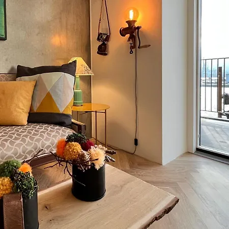 Appartamento Directly To Seafront Of Bassin 7 With Big Balcony And Free Parking *